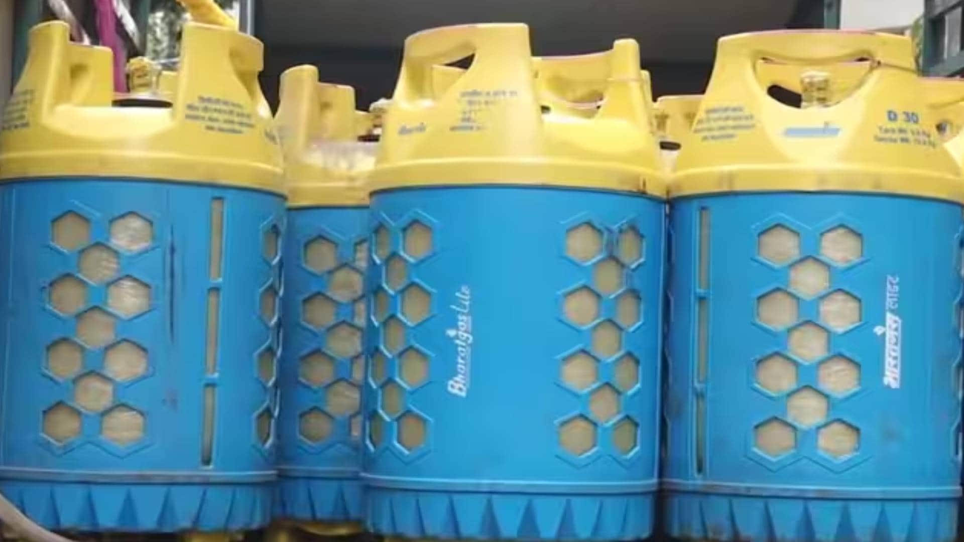 Bharatgas Lite ZIP Bharat Gas has launched the Bharatgas Lite ZIP 10 kg gas cylinder price and booking process
