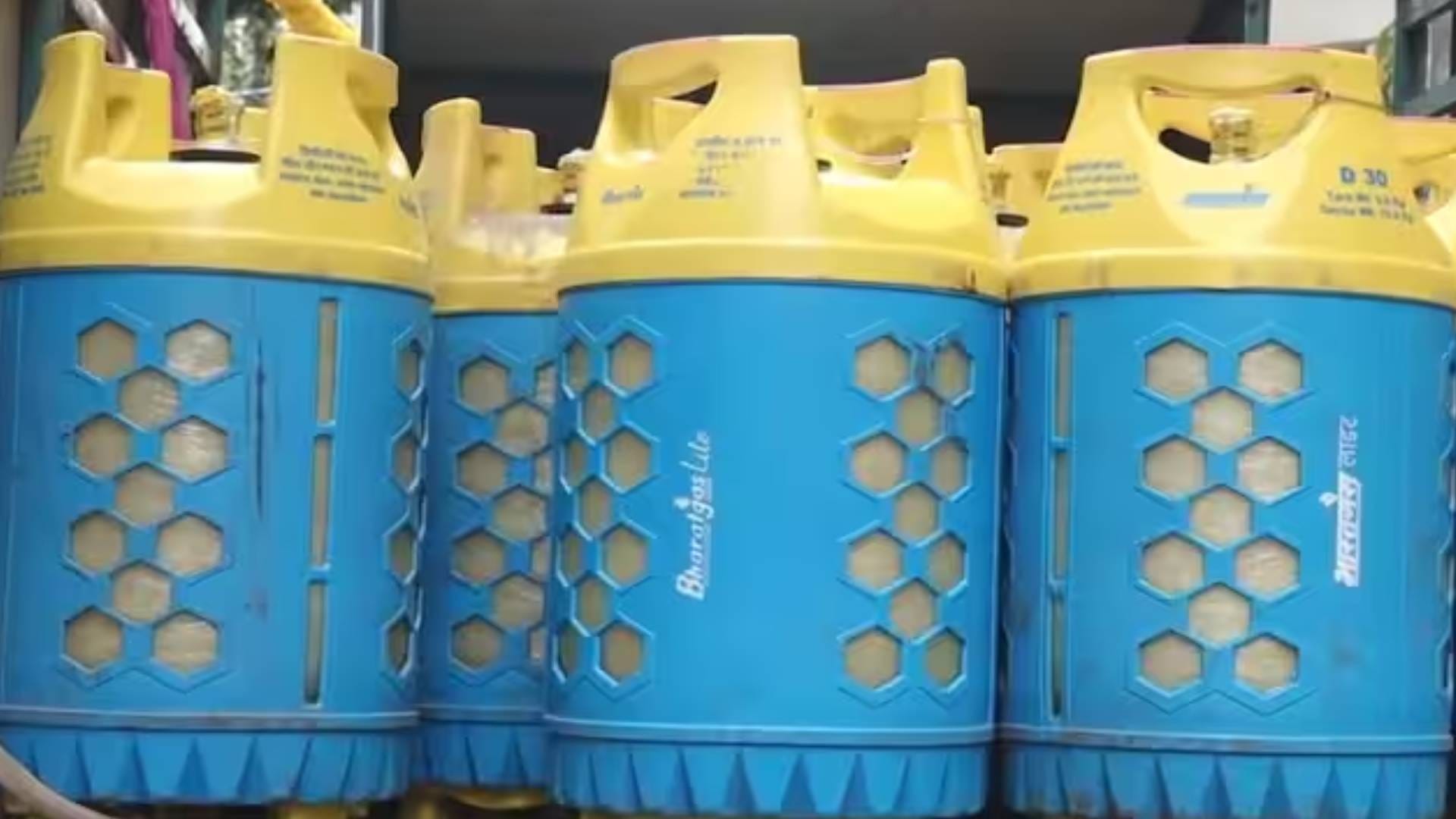Bharatgas Lite ZIP Bharat Gas has launched the Bharatgas Lite ZIP 10 kg gas cylinder price and booking process