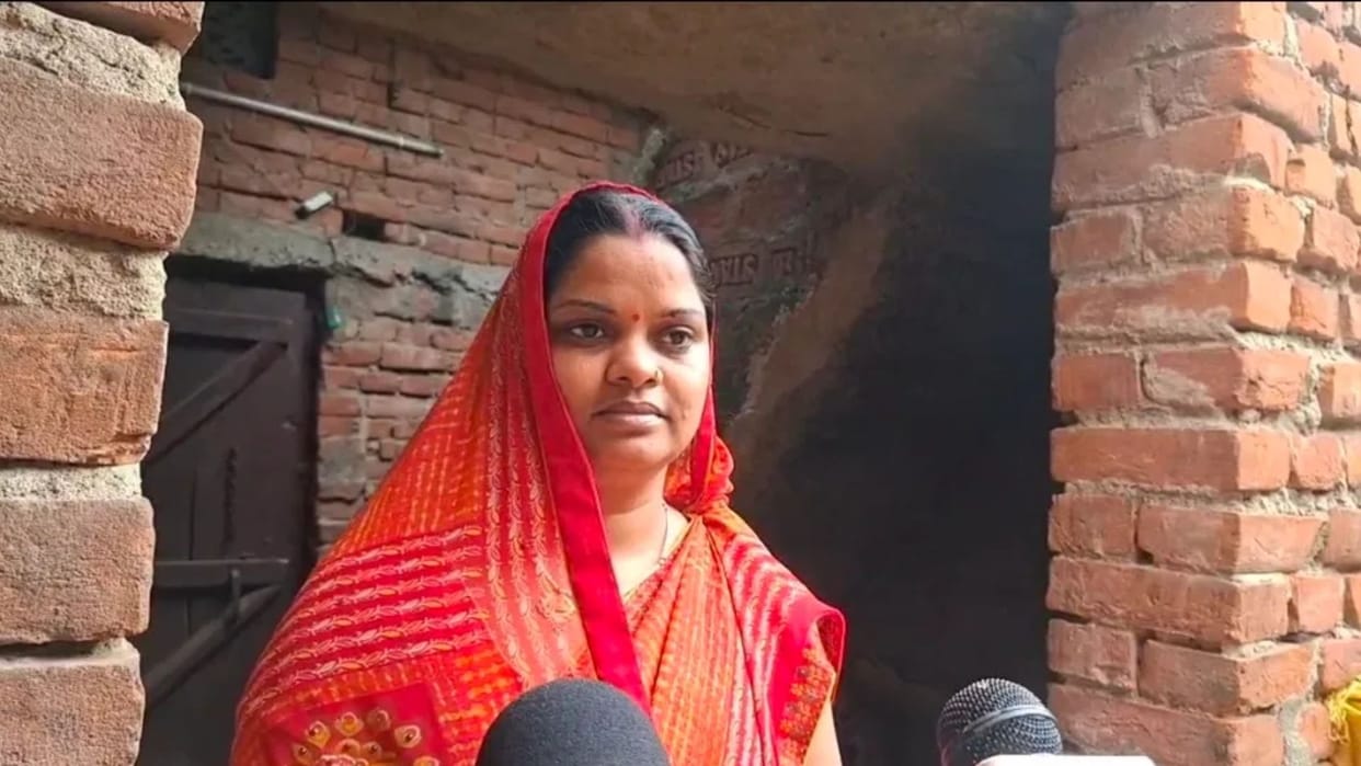 accused wife fuels conspiracy theory in rohtas eo vimal kumar murder case aurangabad bihar news