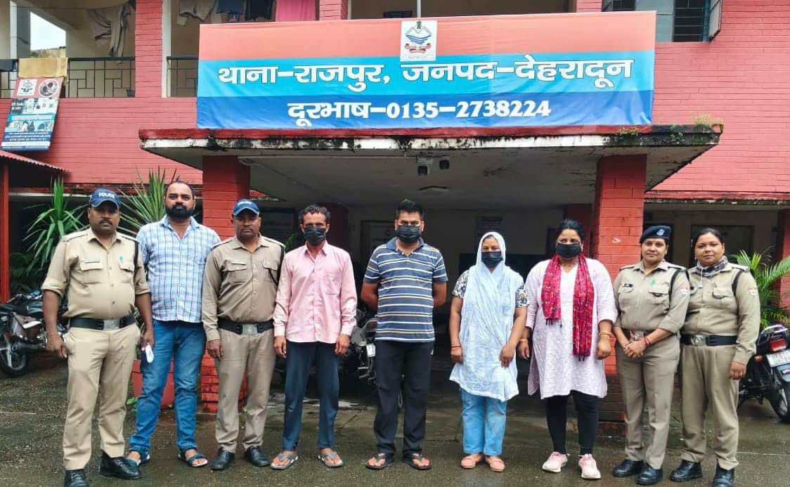 Dehradun News Teenage girl kidnapped case Solved mother herself sold her daughter for two lakh