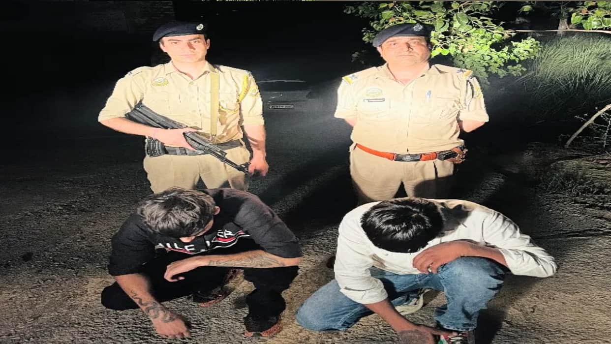 Two youths were arrested at Shoghi barrier for smuggling drugs by hiding padding in their helmets.