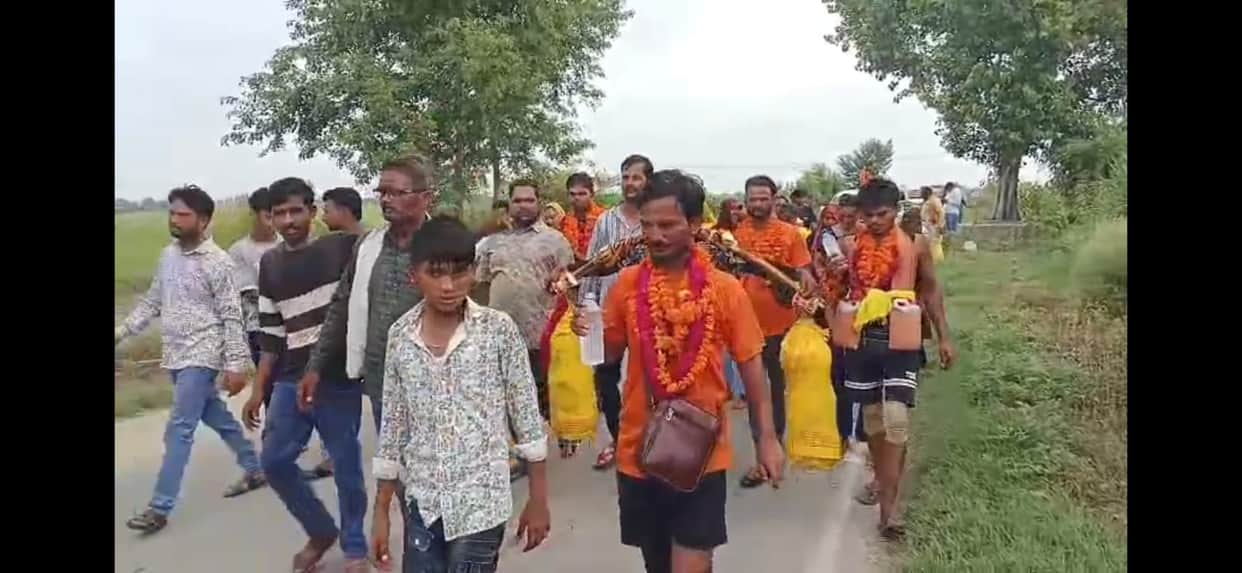 Kanwariyas Reach Kudarkot with Gomukh Ganga Water for Jalabhishek