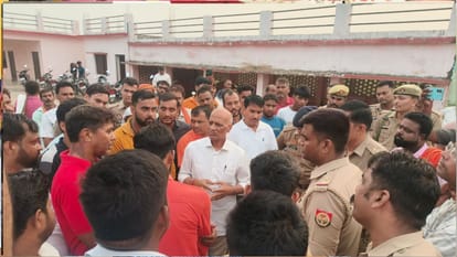 A teenager was beaten to death by a group of unruly youths in Pipraich, Gorakhpur.