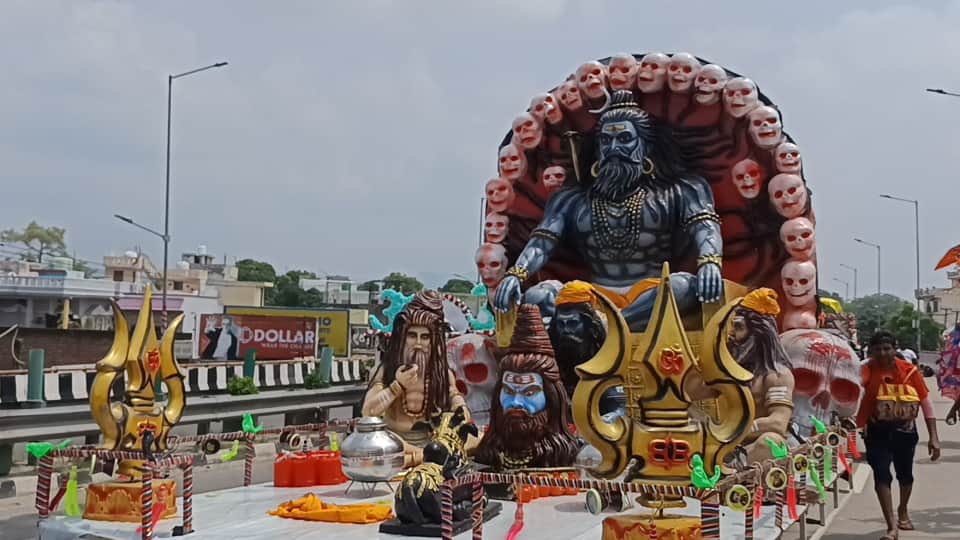 Kanwar Yatra 2026 Over One Crore devotees Collect gangajal  from Haridwar Witness see Pictures