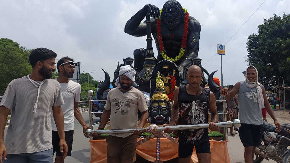 Kanwar Yatra 2026 Over One Crore devotees Collect gangajal  from Haridwar Witness see Pictures