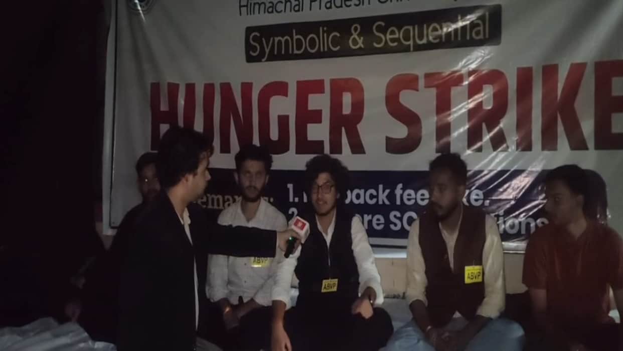 ABVP workers continued their hunger strike outside the Vice Chancellor's office even at night to protest the f
