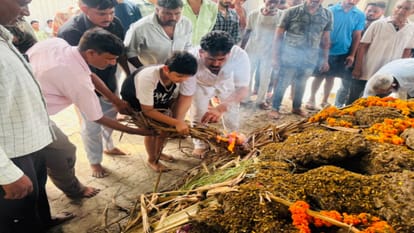 जवान का अंतिम संस्कार
