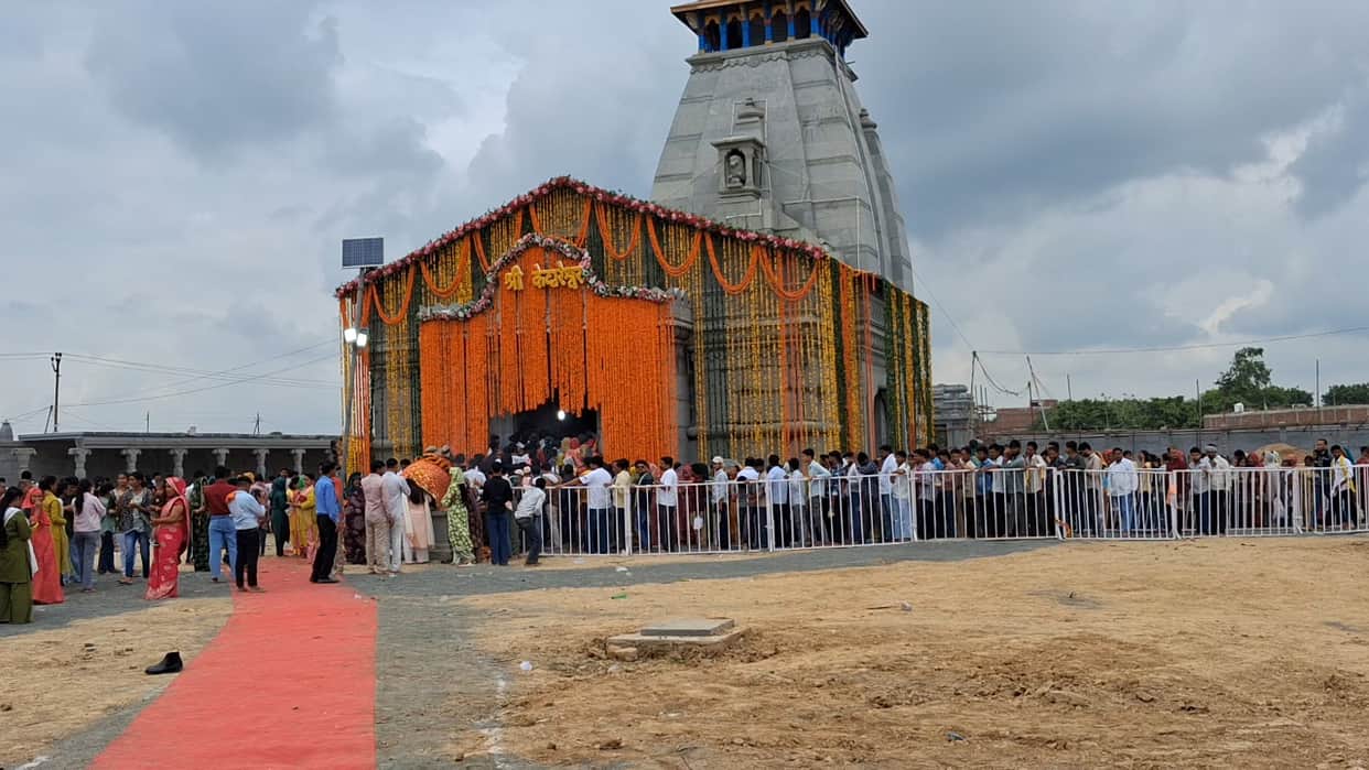 Etawah-Kedareshwar-Temple-Sawan-First-Monday-Special-Havan