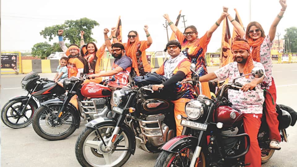 Kanwar Yatra 2026: Devotees Hit the Roads on Bikes, Kalash Kanwar Gains Popularity