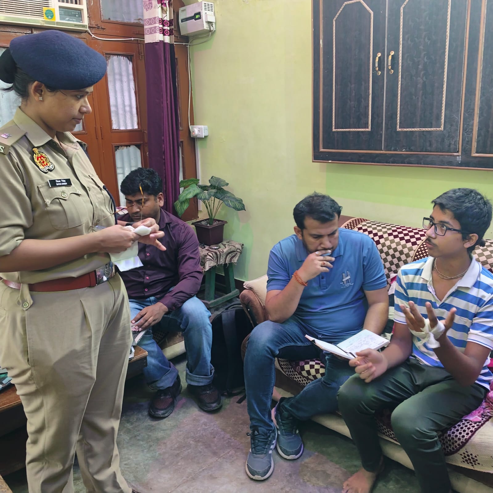 Armed Robbers Loot Cash and Jewellery from House in Shyam Nagar