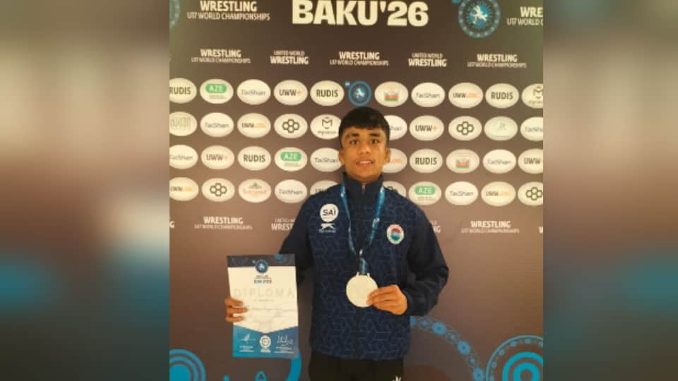 Baghpat's Aryan Khokhar Wins Silver at U-17 World Wrestling Championships