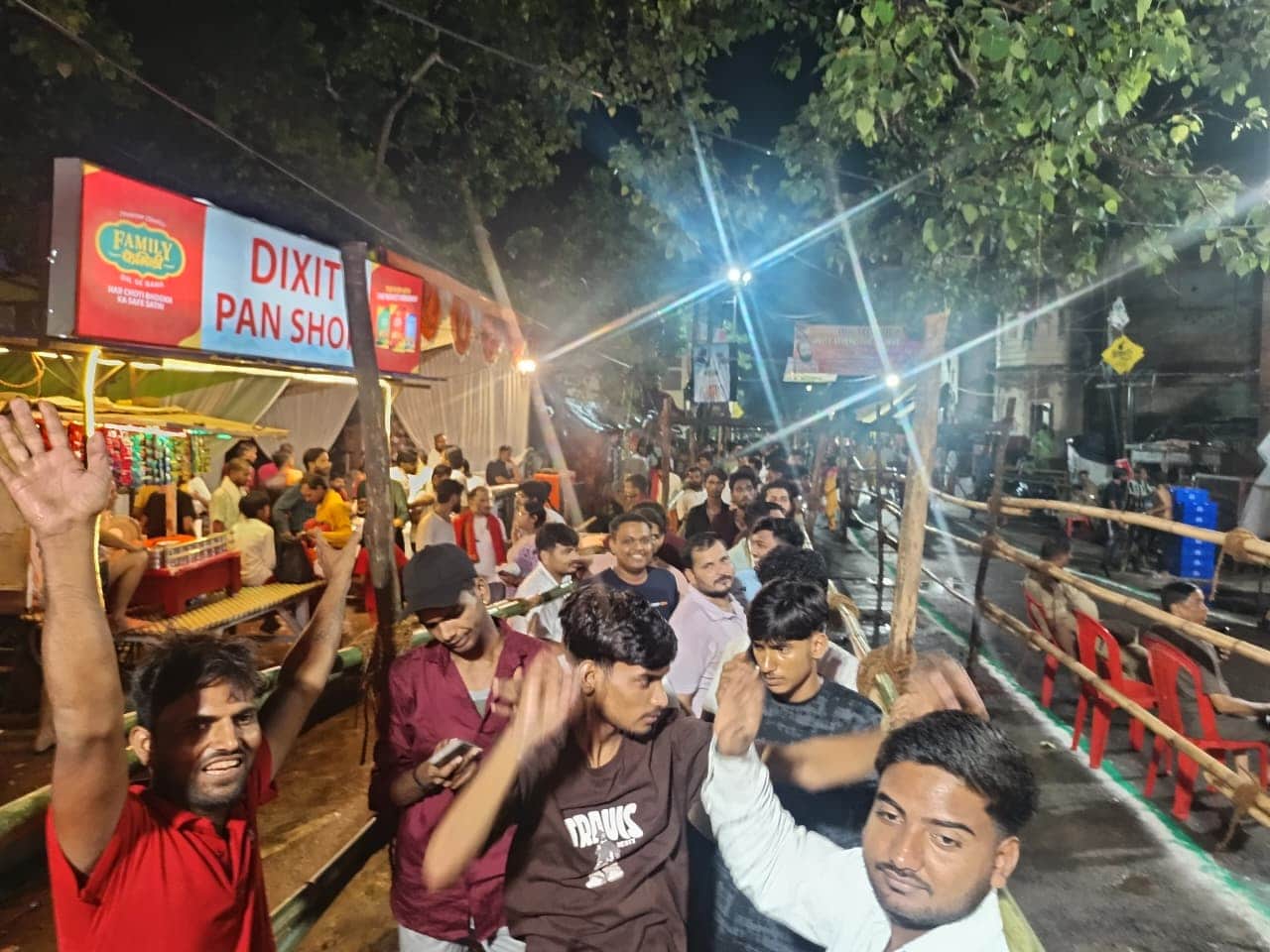 Devotees Throng Shiva Temples on First Monday of Sawan in Kanpur