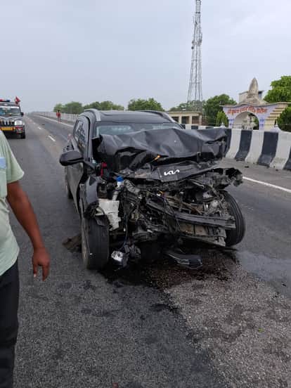 Three Injured as Car Crashes on Pirona Overbridge, One Critical