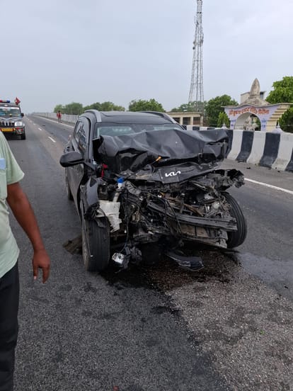 Three Injured as Car Crashes on Pirona Overbridge, One Critical