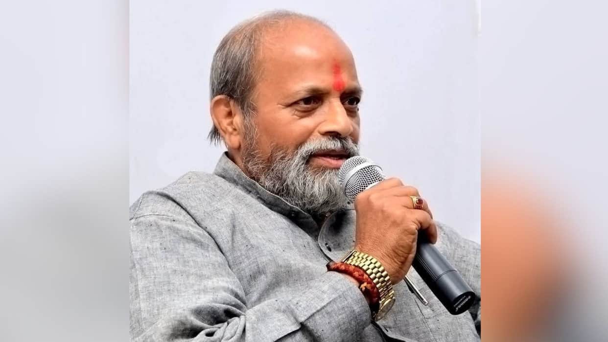 MP: Senior BJP leader and former minister Paras Jain passes away at 77; breathed his last in Indore.
