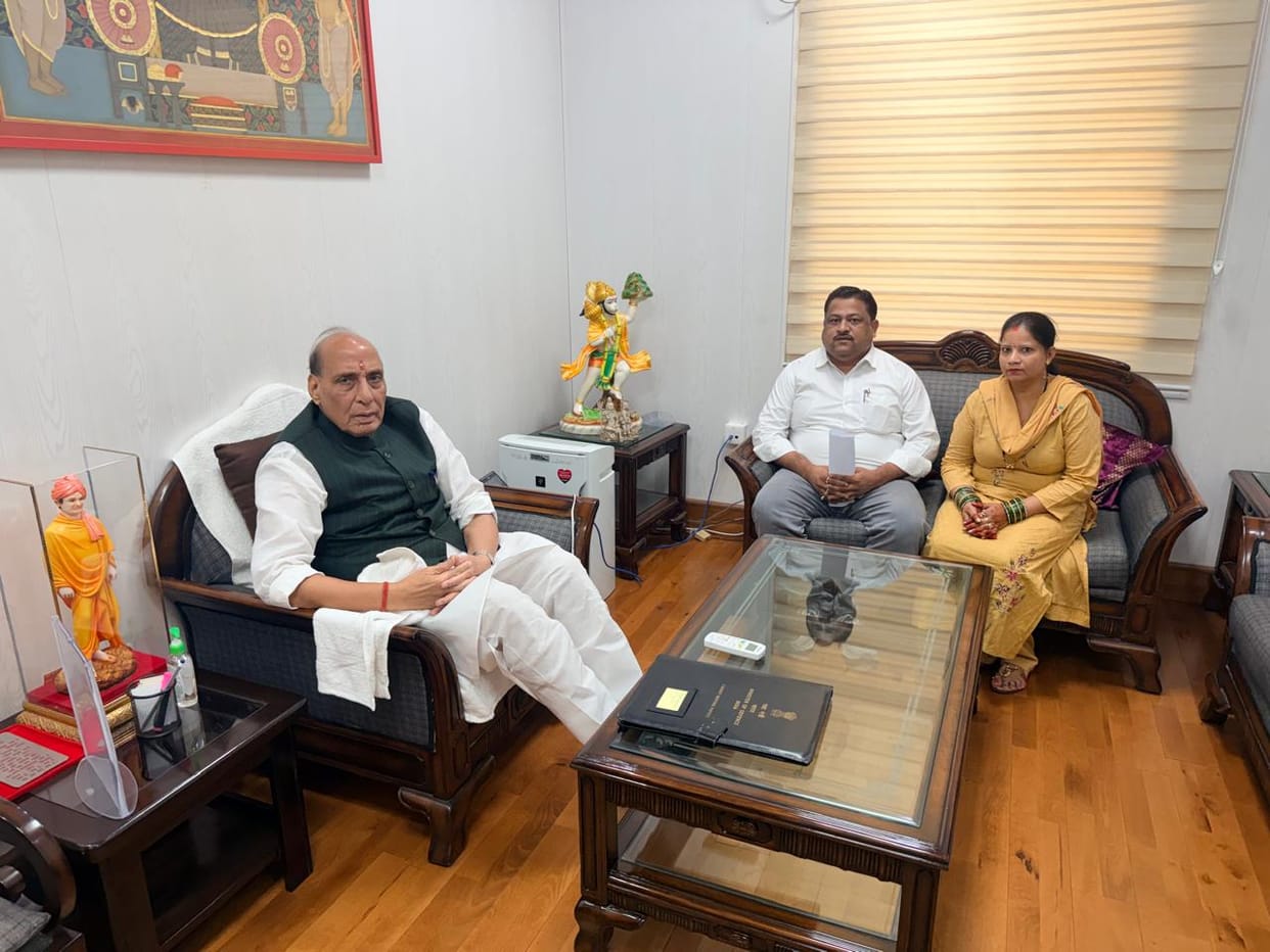 Kanpur-Traders-Meet-Rajnath-Singh-Jewellers-Security-Bhamashah-Statue