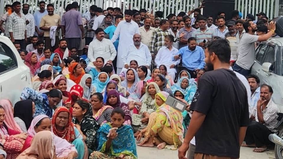 सफाई कर्मचारियों की हड़ताल समाप्त