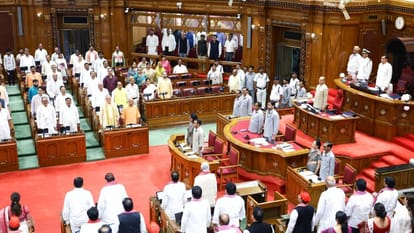 सपा विधायक आलम बदी के निधन पर शोक प्रस्ताव पारित।