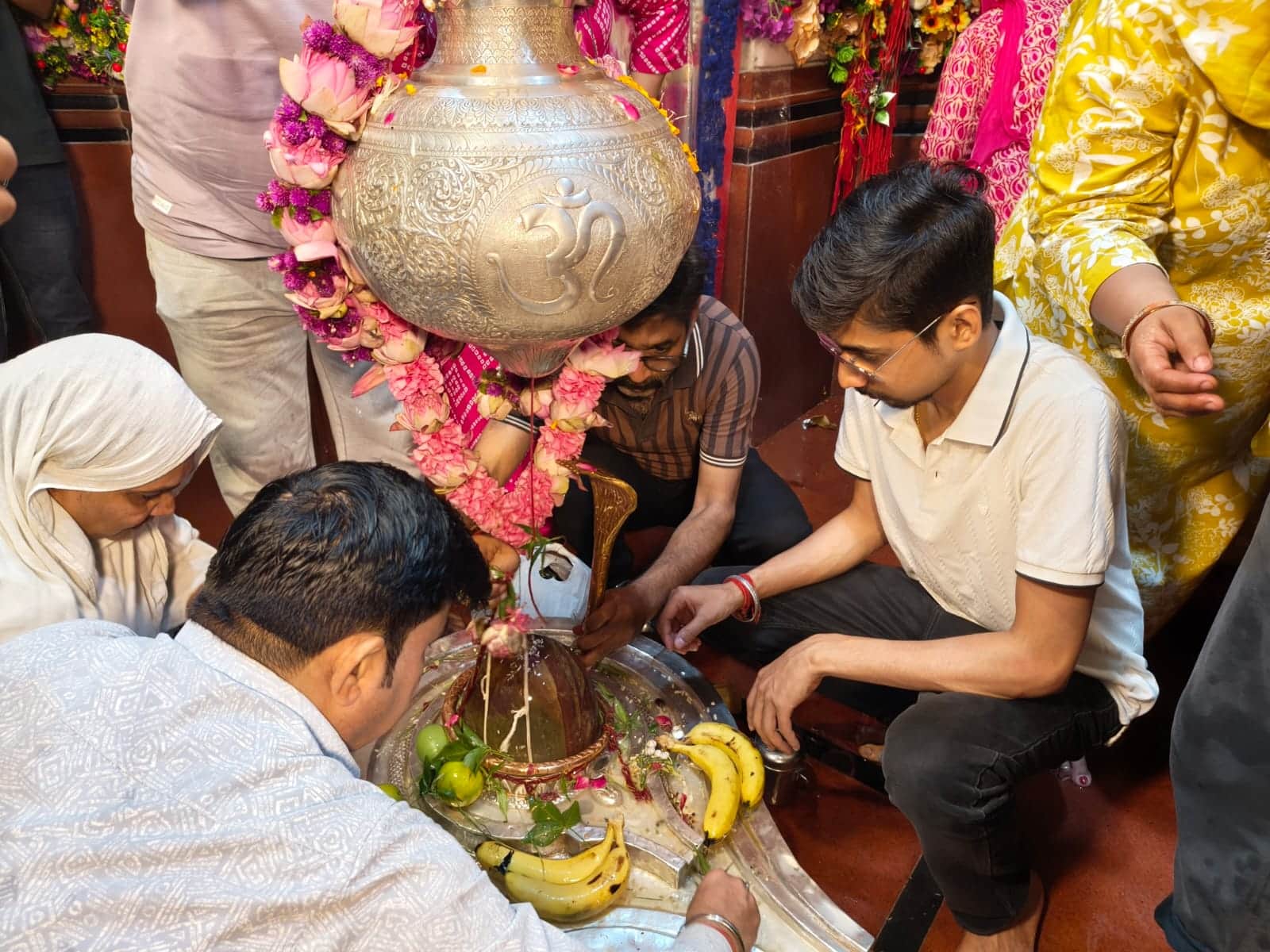 First Monday of Sawan: Devotees Flock to Shiva Temples Across Western Uttar Pradesh