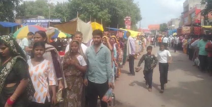 Sawan First Monday: Agra Turns Devotional as Shiva Temples Echo With Bam Bam Bhole