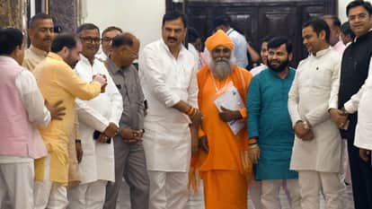 UP Monsoon Session: SP creates uproar, chants "Donation thieves, step down"; Deputy CM Keshav Maurya responds;