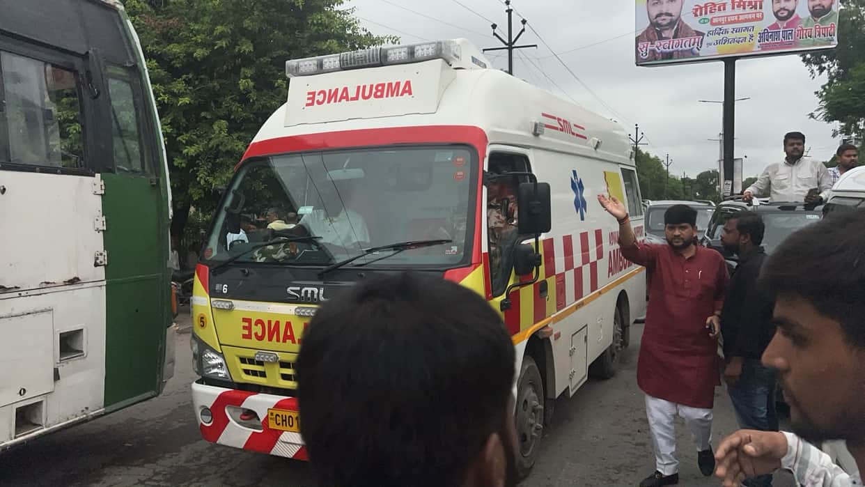 Long Traffic Jam During BJP Yuva Morcha Chief's Welcome, Ambulance Stuck