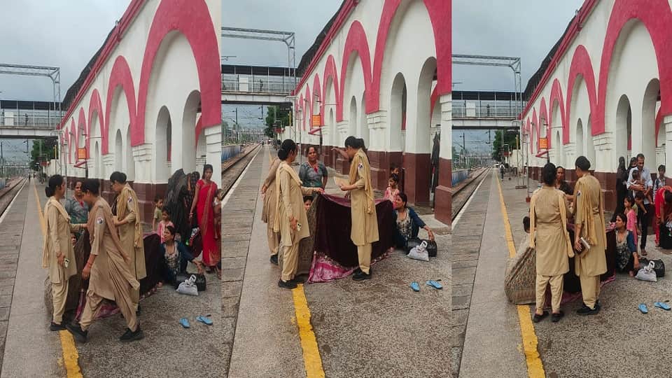Baby girl born at Aligarh Junction