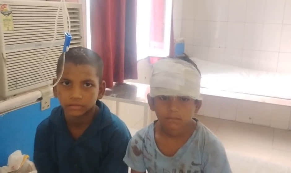 Etawah: Girl jumps from moving train, sustains serious injuries after falling on tracks