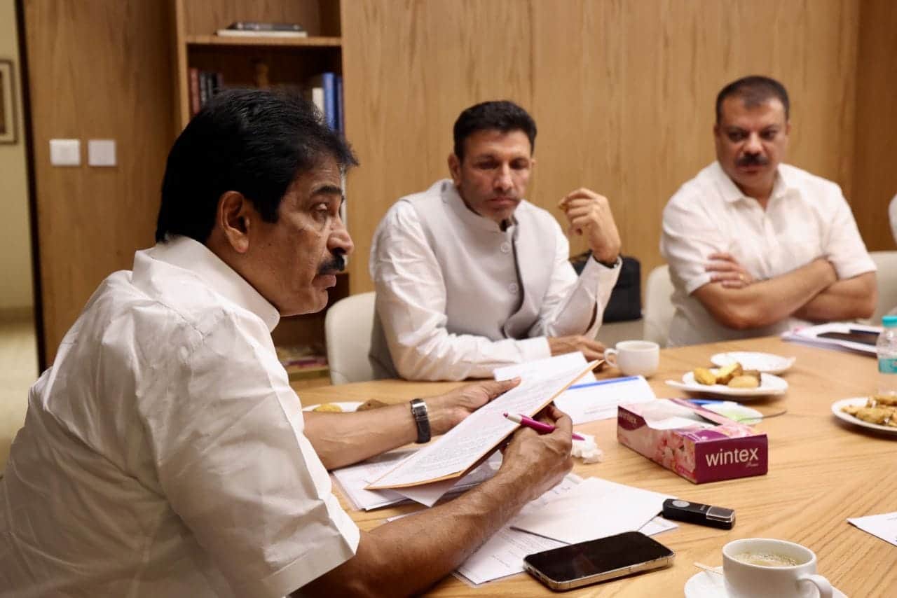 दिल्ली कांग्रेस मुख्यालय में बैठक