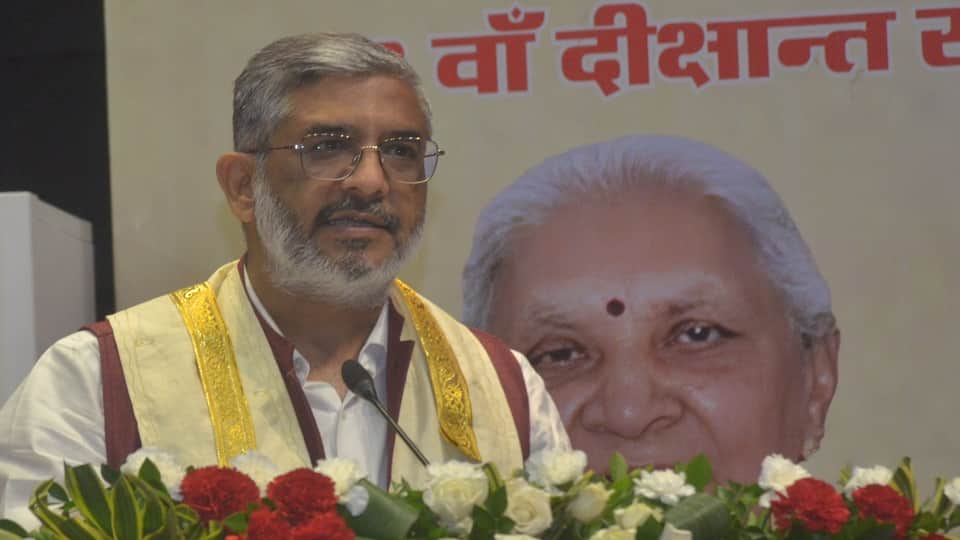 ‘Don’t Fear AI, Understand It’: Pankaj Arora Urges Youth to Fulfill Vision 2047