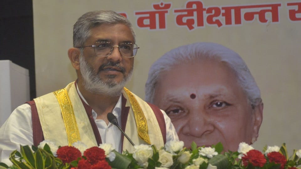 ‘Don’t Fear AI, Understand It’: Pankaj Arora Urges Youth to Fulfill Vision 2047