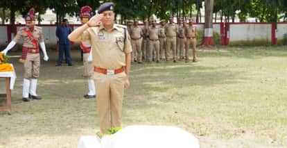 'Venmore', a sniffer dog deployed for the security of Gorakhnath Temple, dies of cancer.