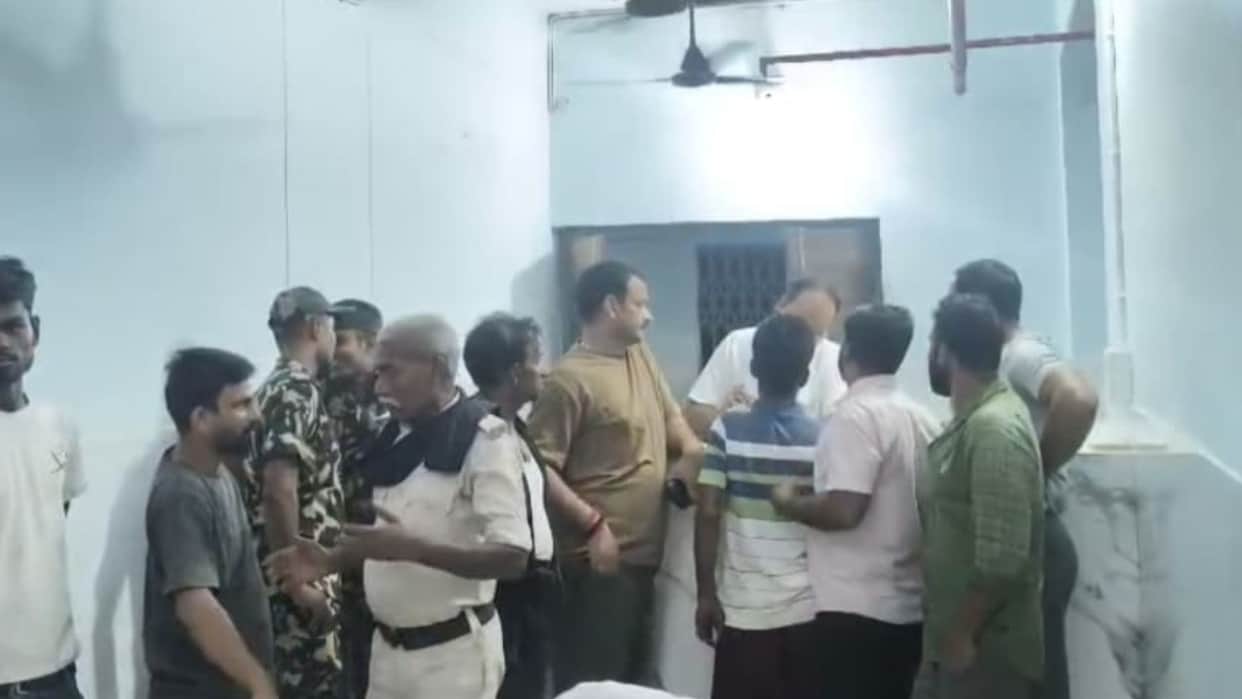Tragedy Strikes Returning Workers Auto-Rickshaw Crashes Into Wall one Dead four Critically Injured