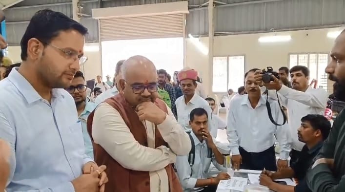 Kanpur DM inspects fair for persons with disabilities visits various stalls and issues directives to officials