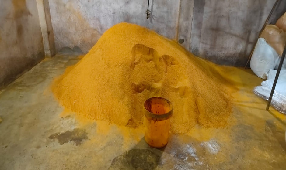 Adulteration: 'Fake Turmeric' Being Made by Mixing Color with Rice Fragments; Stock Worth ₹5.86 Lakh Seized