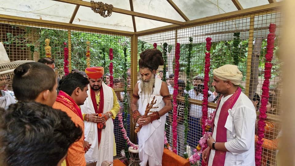 Brij Bhushan Sharan Singh Visits Vrindavan After Acquittal in Women Wrestlers Harassment Case