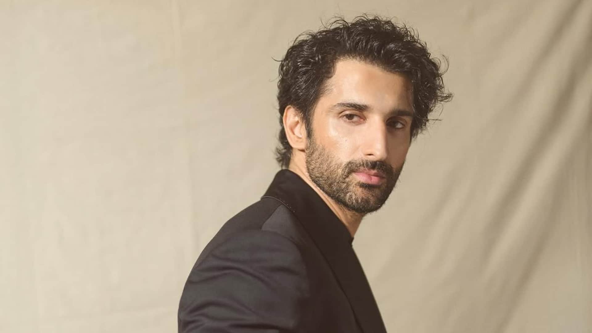 why Farhan Akhtar seperate from Aamir Khan Lalkaara Sidhant Gupta will play pivotal role