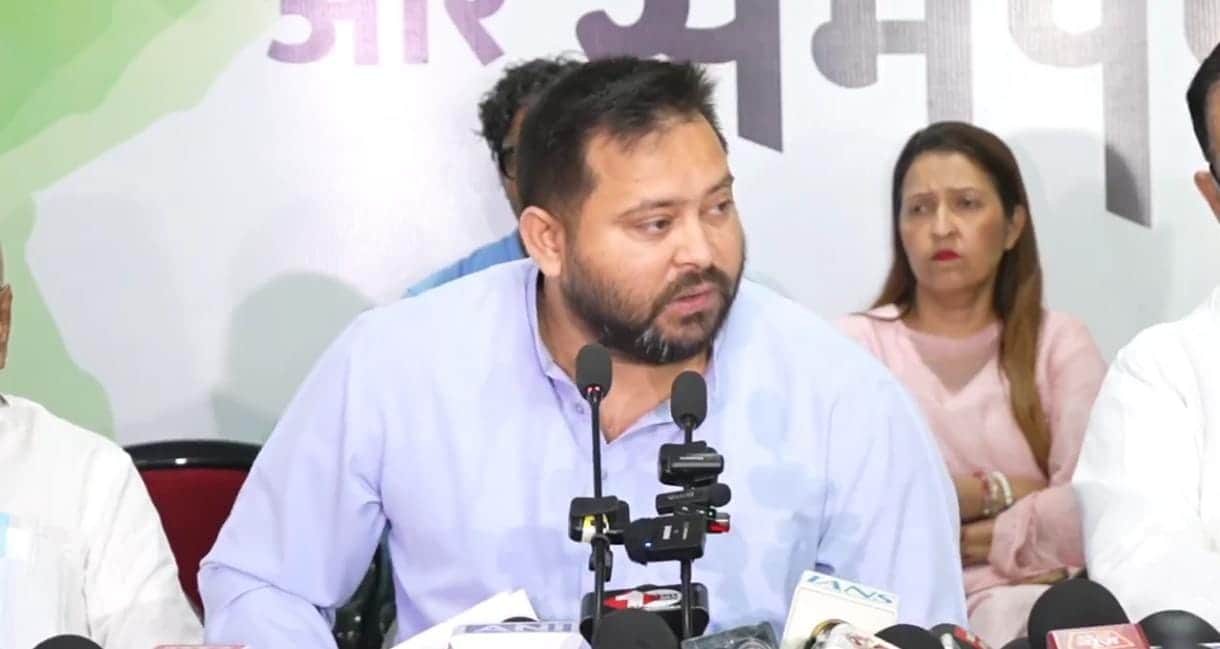 tejashwi yadav targets vikas vaibhav ips not reacted on rjd party defeat in bankipur election results