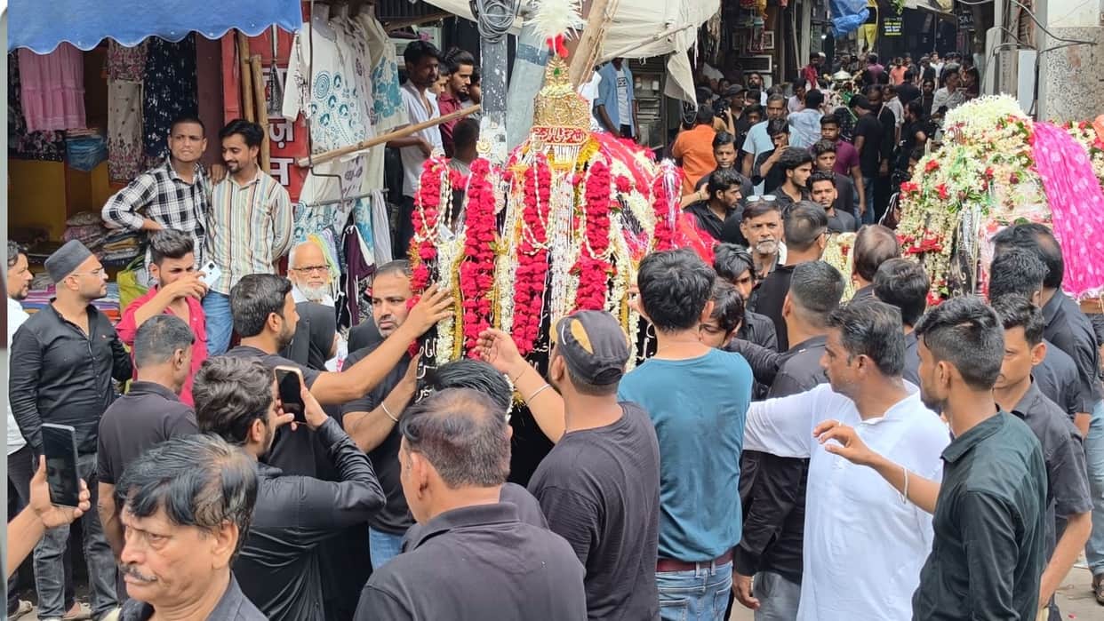 Chehlum procession of 400-year-old Kali Turbat taken out with reverence in Varanasi