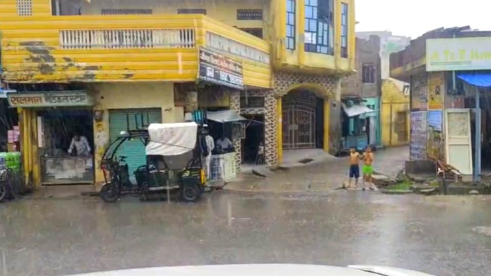 West UP Weather: Rain in Several Districts, Humidity Persists in Meerut, Kanwar Yatra Affected