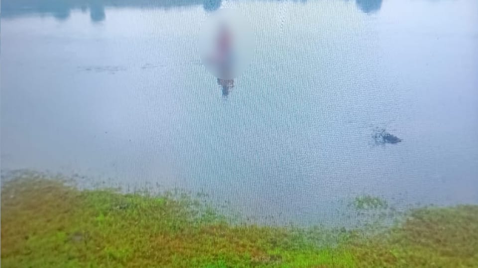 Agra Murder Case Father and Brother-in-Law Four months pregnant unmarried daughter drowned in Chambal River
