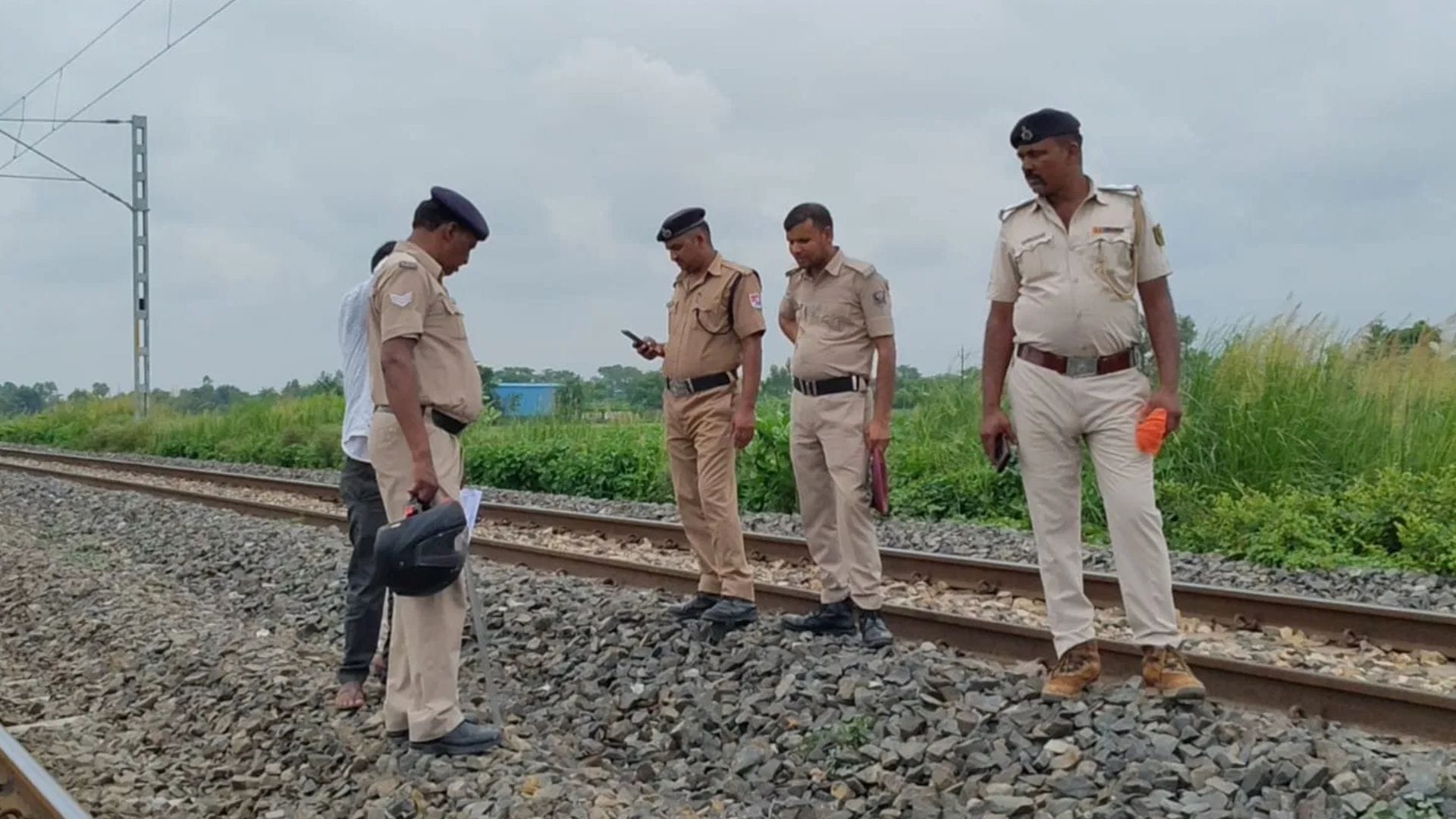 छपरा-सिवान रेलखंड पर ट्रेन की चपेट में आने से युवक की मौत