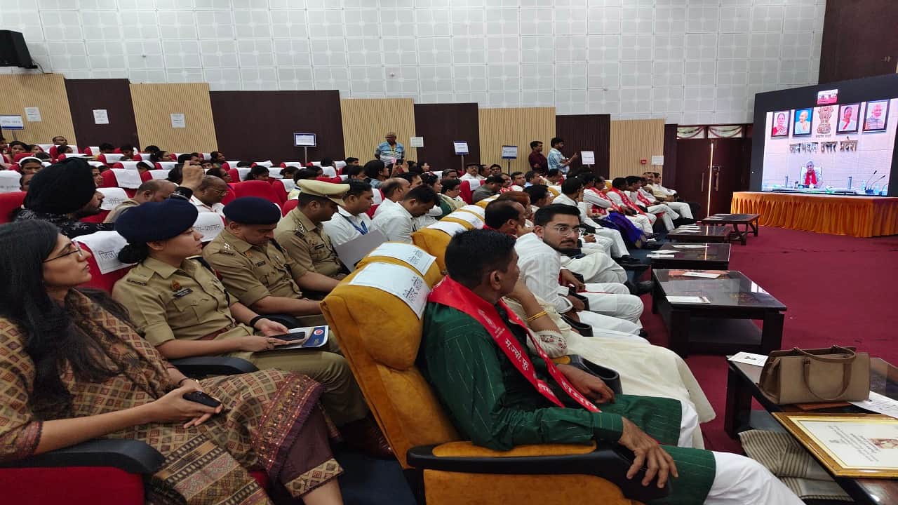 84 meritorious students received medals at the Rohilkhand University convocation ceremony