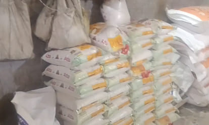 Flour mill selling another brand's flour under its own name; stock worth ₹1.50 lakh seized.