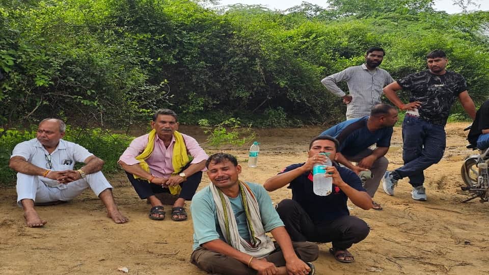 Student throat-slit body found in forest in Mathura