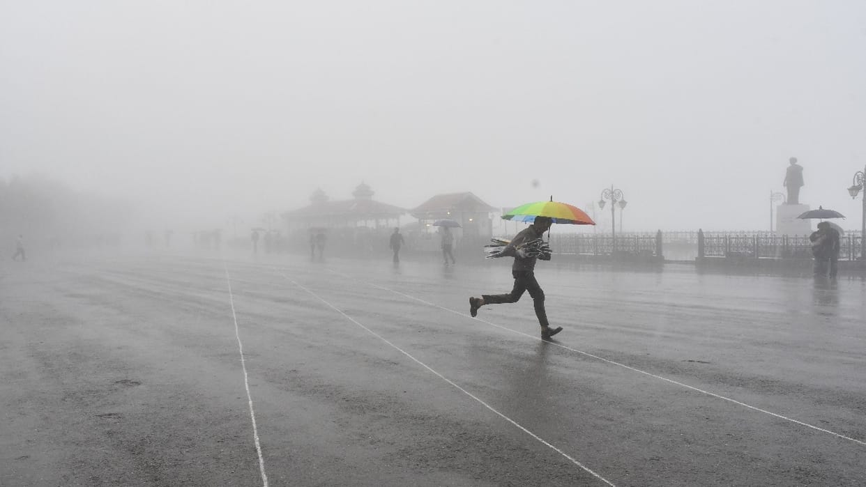 Himachal Weather: Rain to continue in several areas for this long; mercury hits 34°C in Una