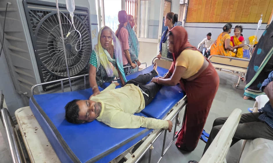 Kanpur Dehat: Youth dies of electrocution while installing a tin shed at a workshop; colleague suffers burns
