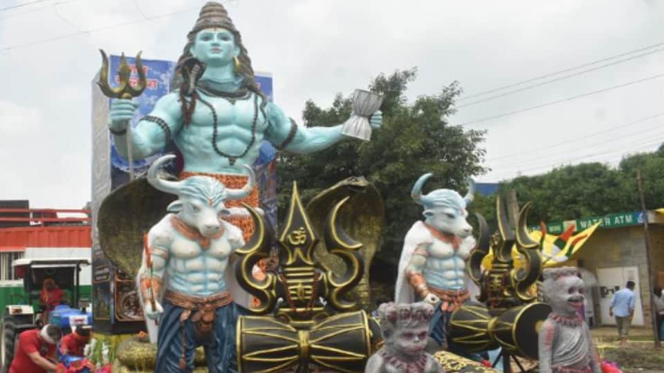 Meerut Kanwar Yatra: Highways Turn Saffron as Thousands of Kanwariyas Head Towards Haridwar
