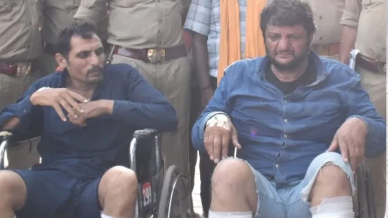 Iranian gang had looted 27 kg of silver both accused injured in an encounter in varanasi