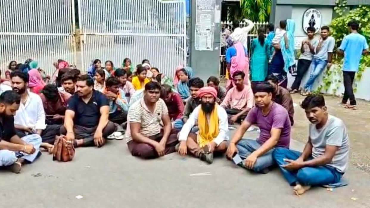 Worker killed after being hit by heavy vehicle in Kusmunda mine SECL gives 5 jobs and ₹5 lakh